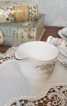 画像をギャラリービューアに読み込む, 【ウィンザー】すずらんx勿忘草 3点セット(カップ1個、ソーサー1枚、小皿1枚) / ミルクジャグ / 21cmケーキプレート
