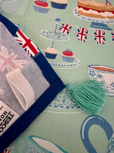 画像をギャラリービューアに読み込む, プラチナジュビリー 2枚組 ティータオル(コーギー柄+ティータイム柄)