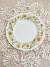 画像をギャラリービューアに読み込む, 【ダッチェス】黄色いお花  3点セット(カップ1個、ソーサー1枚、小皿1枚) / ミルクジャグ