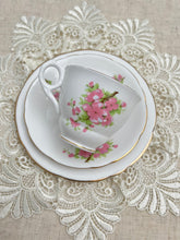 画像をギャラリービューアに読み込む, サクラ柄 3点セット(カップ1個、ソーサー1枚、小皿1枚) / シュガーボウル