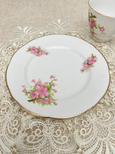 画像をギャラリービューアに読み込む, サクラ柄 3点セット(カップ1個、ソーサー1枚、小皿1枚) / シュガーボウル