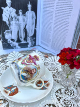 画像をギャラリービューアに読み込む, レア! アンティーク ジョージ5世コロネーション記念 ミックスマッチ2点セット(カップ1個、ソーサー1枚)