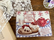 画像をギャラリービューアに読み込む, Cream Teas メタルポスター(赤いポット)