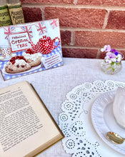 画像をギャラリービューアに読み込む, Cream Teas メタルポスター(赤いポット)