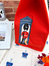 画像をギャラリービューアに読み込む, プラチナジュビリー Marks&Spenser エコバッグ コーギーとセルフィーを撮る鳩