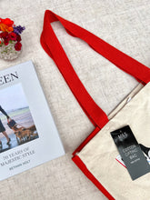 画像をギャラリービューアに読み込む, プラチナジュビリー Marks&Spenser エコバッグ コーギーとセルフィーを撮る鳩