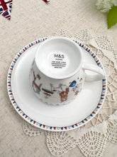 画像をギャラリービューアに読み込む, 【チャールズ国王 戴冠式】M&S x エレノアトムリンソン カップ&ソーサー / プレート / ティーポット / 3段アフタヌーンティースタンド