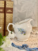 画像をギャラリービューアに読み込む, 3点セット(カップ1個、ソーサー1枚、小皿1枚) / ミルクジャグ / シュガーボウル / ケーキプレート