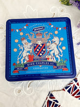 画像をギャラリービューアに読み込む, 【チャールズ国王 戴冠式】限定 マクヴィティーズ ビスケット缶