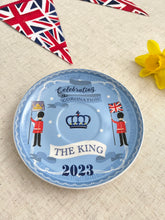 画像をギャラリービューアに読み込む, 【チャールズ国王 戴冠式】テスコ 限定 ティーポット / カップ&ソーサー / マグ / プレート