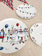 画像をギャラリービューアに読み込む, 【チャールズ国王 戴冠式】M&S x エレノアトムリンソン カップ&ソーサー / プレート / ティーポット / 3段アフタヌーンティースタンド