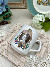画像をギャラリービューアに読み込む, エリザベス女王 1977年シルバージュビリー記念マグカップ