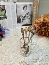 画像をギャラリービューアに読み込む, エリザベス女王 1977年シルバージュビリー記念 ミニグラス