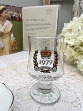 画像をギャラリービューアに読み込む, エリザベス女王 1977年シルバージュビリー記念グラス