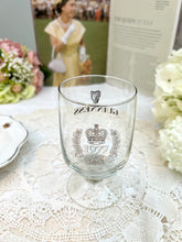 画像をギャラリービューアに読み込む, エリザベス女王 ギネス 1977年シルバージュビリー記念グラス