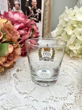 画像をギャラリービューアに読み込む, エリザベス女王 1977年シルバージュビリー記念グラス