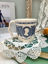 画像をギャラリービューアに読み込む, メイソンズ エリザベス女王 1977年シルバージュビリー記念マグカップ
