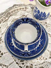 画像をギャラリービューアに読み込む, 希少!レア!【バーレイ x チャーチル】3点セット(カップ1個、ソーサー1枚、小皿1枚)