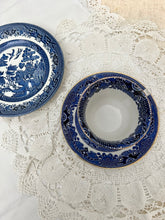 画像をギャラリービューアに読み込む, 希少!レア!【バーレイ x チャーチル】3点セット(カップ1個、ソーサー1枚、小皿1枚)