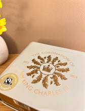 画像をギャラリービューアに読み込む, 【チャールズ国王 戴冠式】限定 M&S 紅茶缶