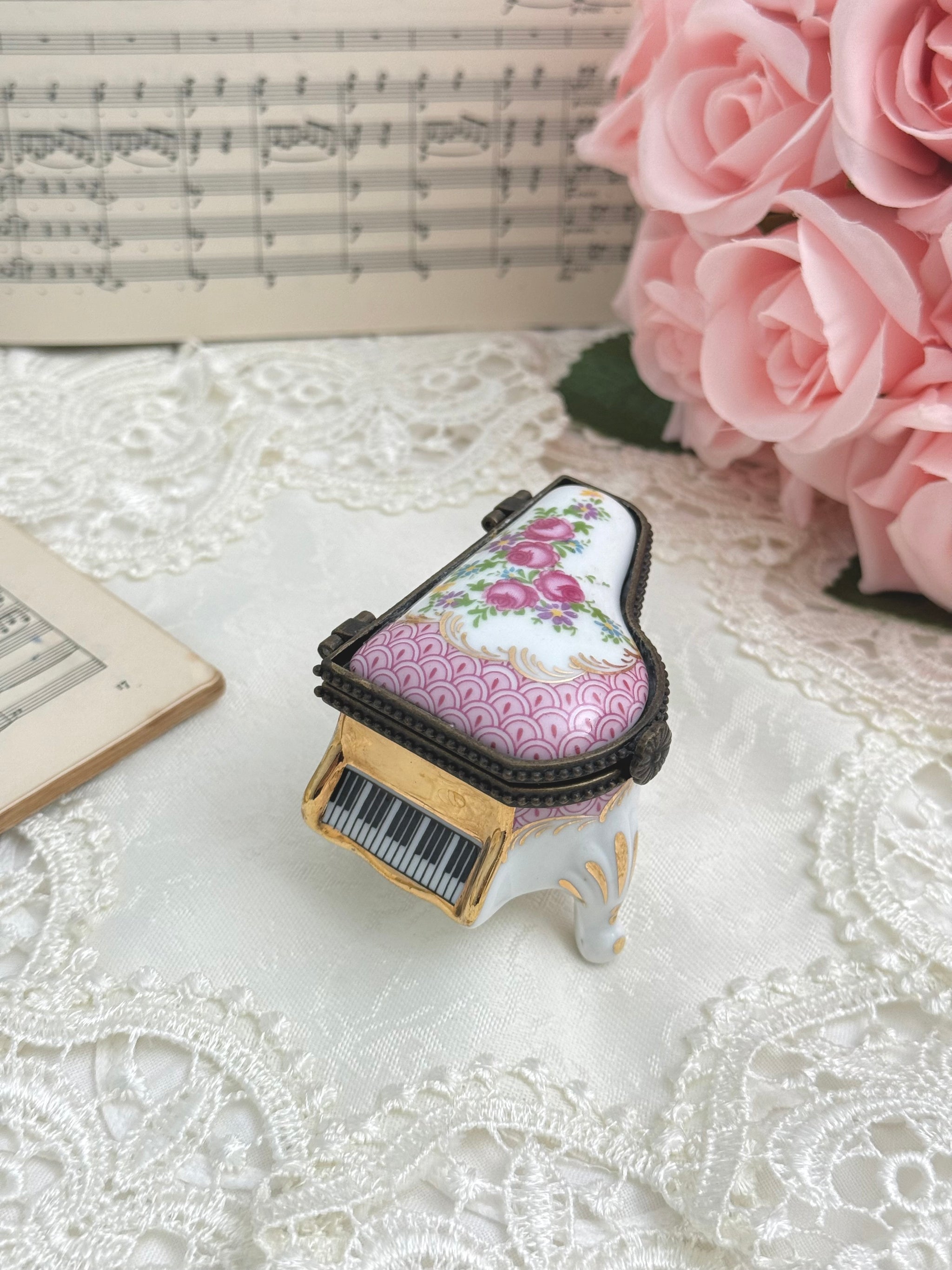リモージュ】ピアノ型の小物入れ – caronrose
