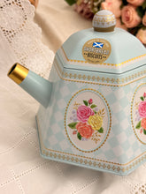 画像をギャラリービューアに読み込む, 再入荷ご予約受付中！【新品 ショートブレッド入り】ポット型　お菓子缶
