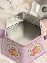 画像をギャラリービューアに読み込む, 再入荷ご予約受付中！【新品 ショートブレッド入り】ポット型　お菓子缶
