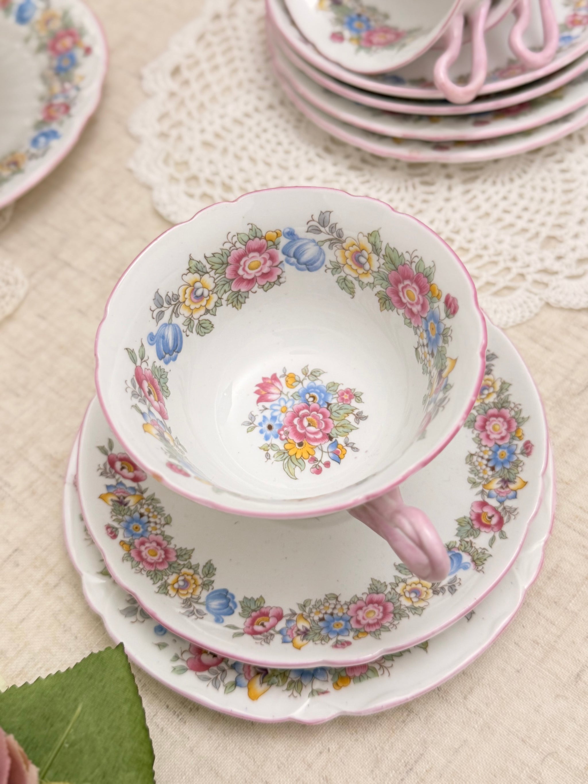 薔薇モチーフの食器や雑貨 – タグ 