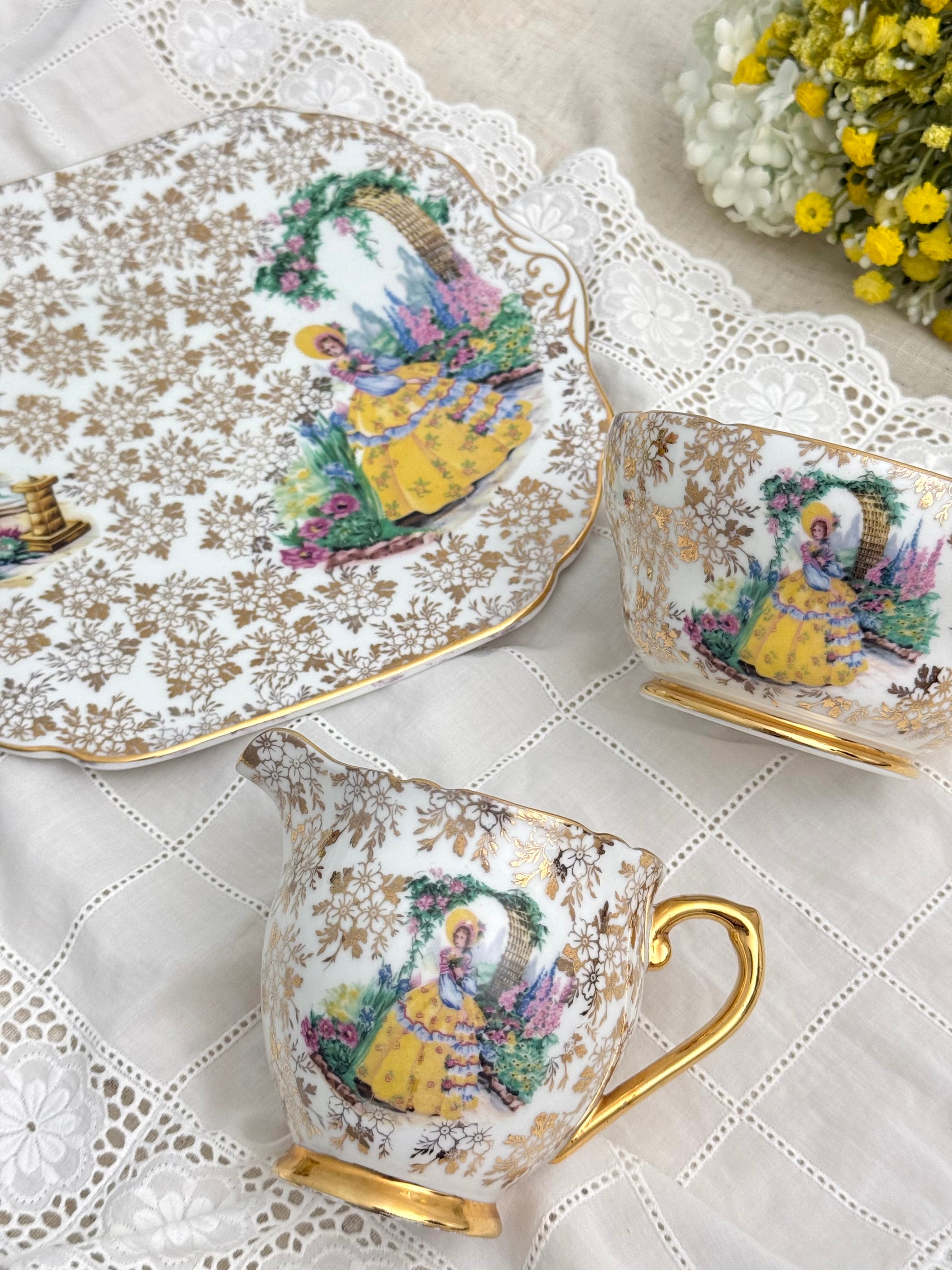 【専用・訳あり】オールドノリタケ 金盛り 脚付き シュガーボウル 蓋付きジャー 訳あり】オールドノリタケ 金盛り 脚付き シュガーボウル 蓋付き