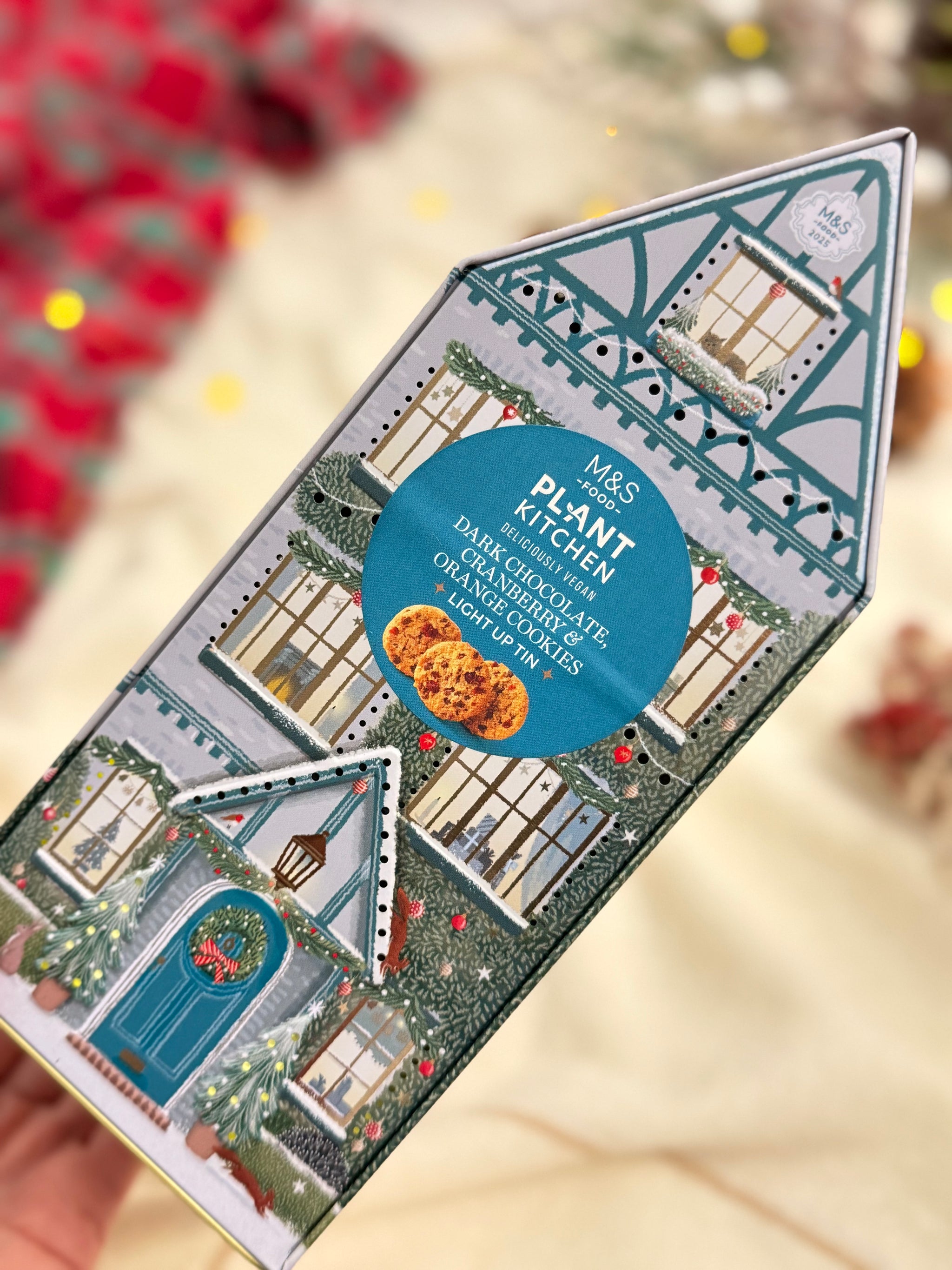 M&S クリスマス限定缶 – caronrose