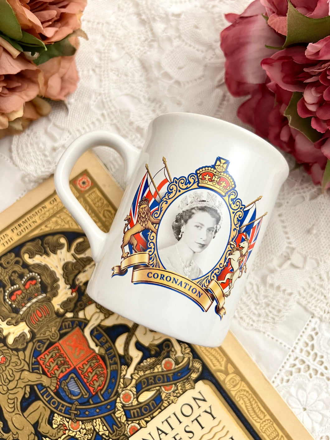 エリザベス女王　ダイアモンドジュビリー　記念マグカップ