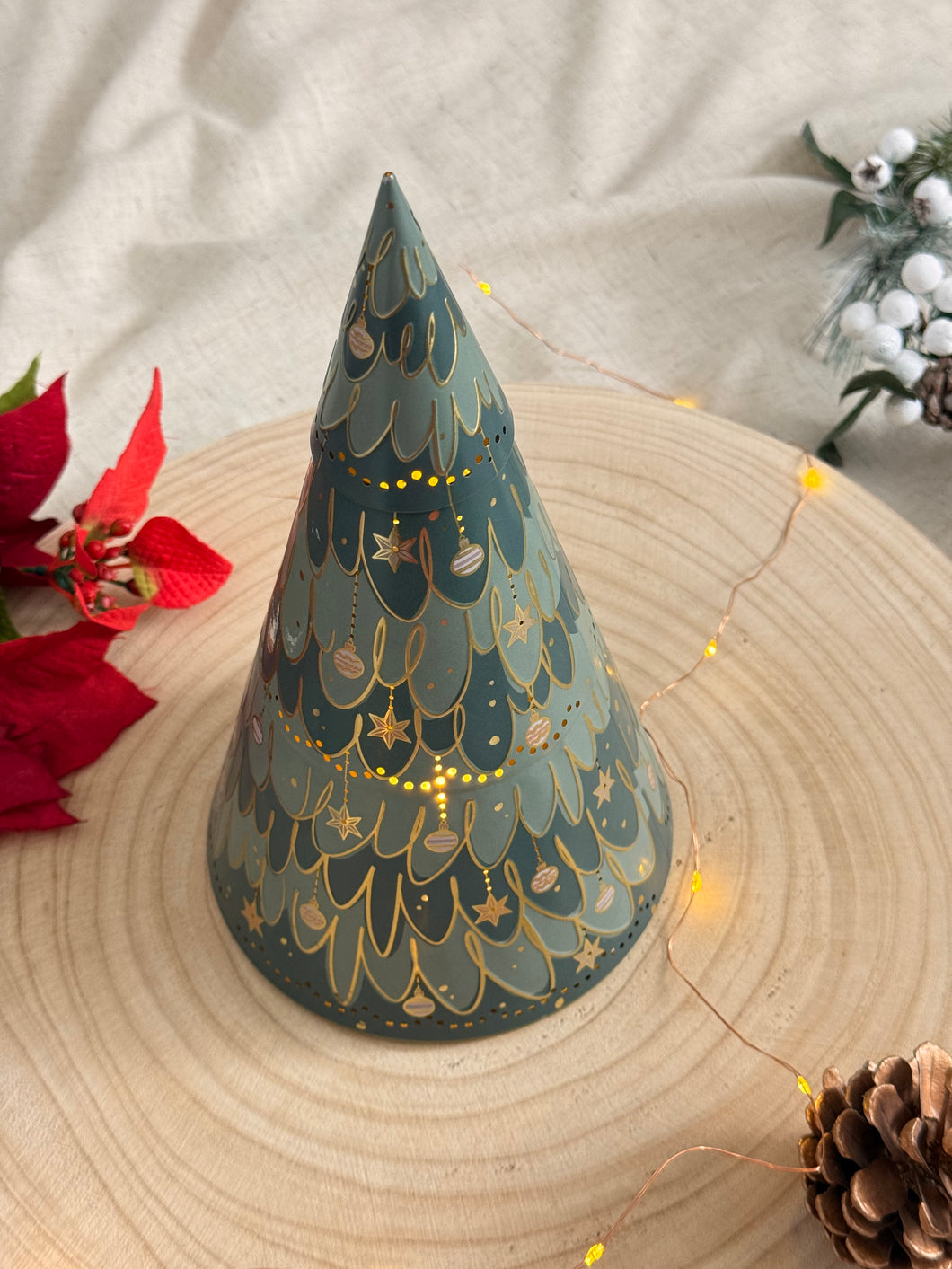 【M&S】ヴィンテージ　クリスマス限定　ツリー型　缶