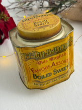 画像をギャラリービューアに読み込む, 【Olde English】　Mr DINWOODIE&#39;S　ヴィンテージ　お菓子缶
