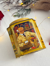 画像をギャラリービューアに読み込む, 【Olde English】　Mr DINWOODIE&#39;S　ヴィンテージ　お菓子缶
