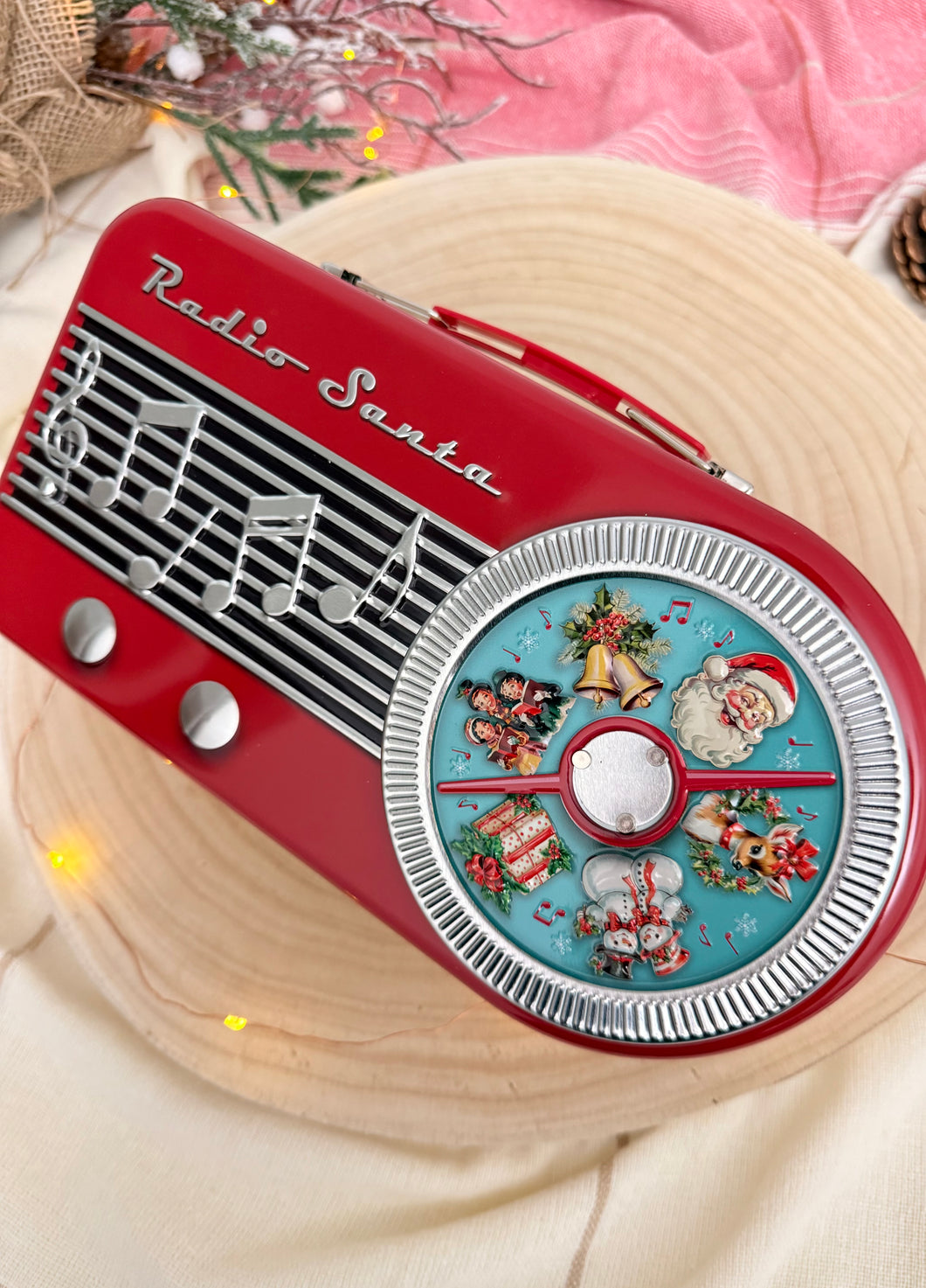【新品/ショートブレッド入り】Radio Santa  オルゴール　お菓子缶(サンタ柄)