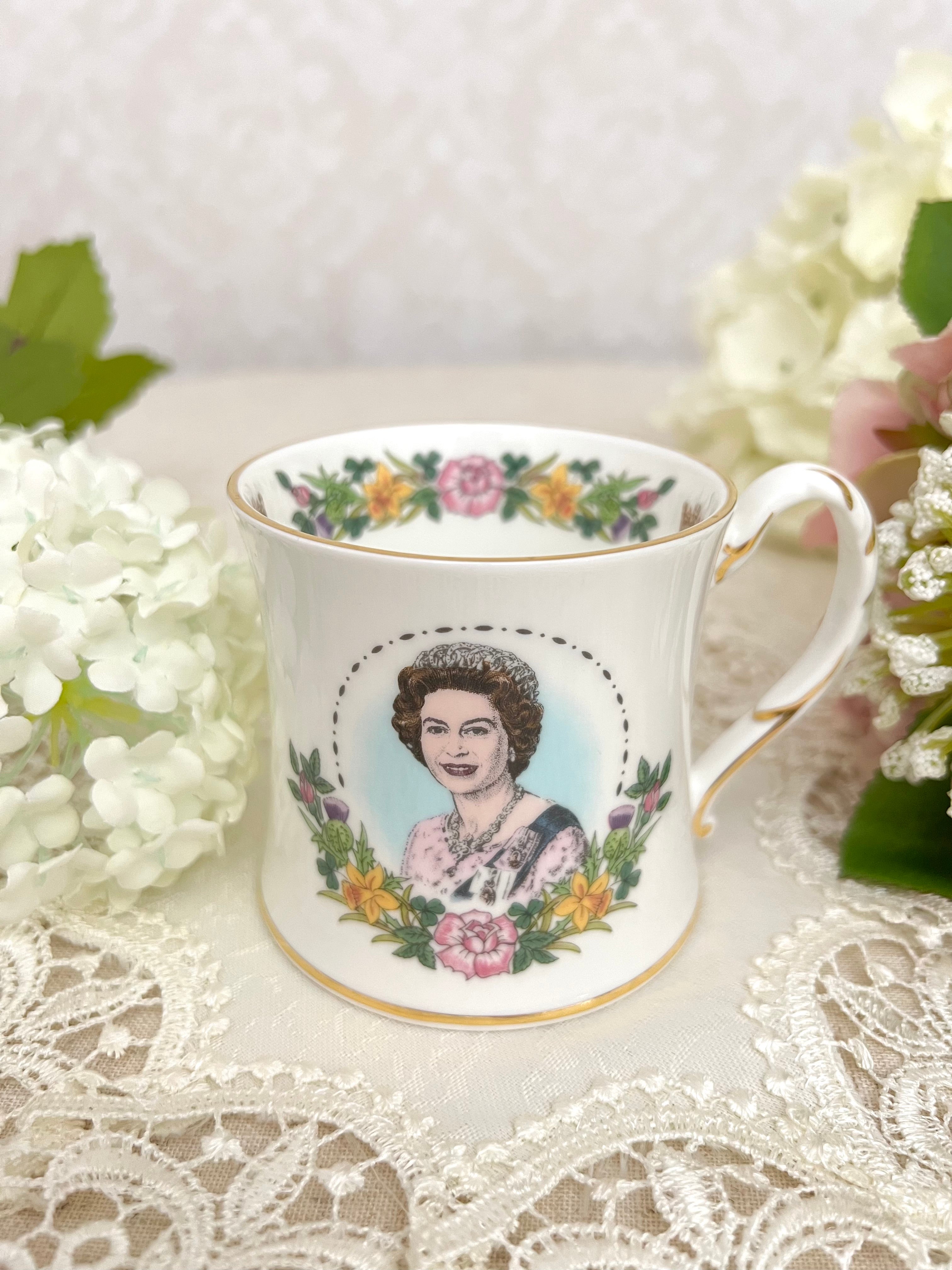 【コールポート】エリザベス女王　60歳誕生日祝い　記念マグカップ