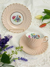 画像をギャラリービューアに読み込む, レア！【エインズレイ】2段アフタヌーンティースタンド / 3点セット(カップ1個、ソーサー1枚、小皿1枚) /  21cmプレート
