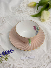 画像をギャラリービューアに読み込む, レア！【エインズレイ】2段アフタヌーンティースタンド / 3点セット(カップ1個、ソーサー1枚、小皿1枚) /  21cmプレート
