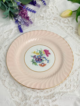 画像をギャラリービューアに読み込む, レア！【エインズレイ】2段アフタヌーンティースタンド / 3点セット(カップ1個、ソーサー1枚、小皿1枚) /  21cmプレート
