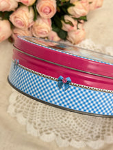 画像をギャラリービューアに読み込む, 【ヴィンテージ缶】　ロビン　ギンガムチェック　クッキー缶
