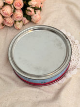 画像をギャラリービューアに読み込む, 【ヴィンテージ缶】　ロビン　ギンガムチェック　クッキー缶
