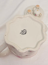 画像をギャラリービューアに読み込む, 【プライス&amp;ケンジントン】ティーセットが乗ったティーポット
