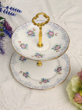 画像をギャラリービューアに読み込む, ハンドペイント【ソールスベリー】 2段アフタヌーンティースタンド / 3点セット(カップ1個、ソーサー1枚、小皿1枚)
