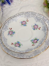 画像をギャラリービューアに読み込む, ハンドペイント【ソールスベリー】 2段アフタヌーンティースタンド / 3点セット(カップ1個、ソーサー1枚、小皿1枚)
