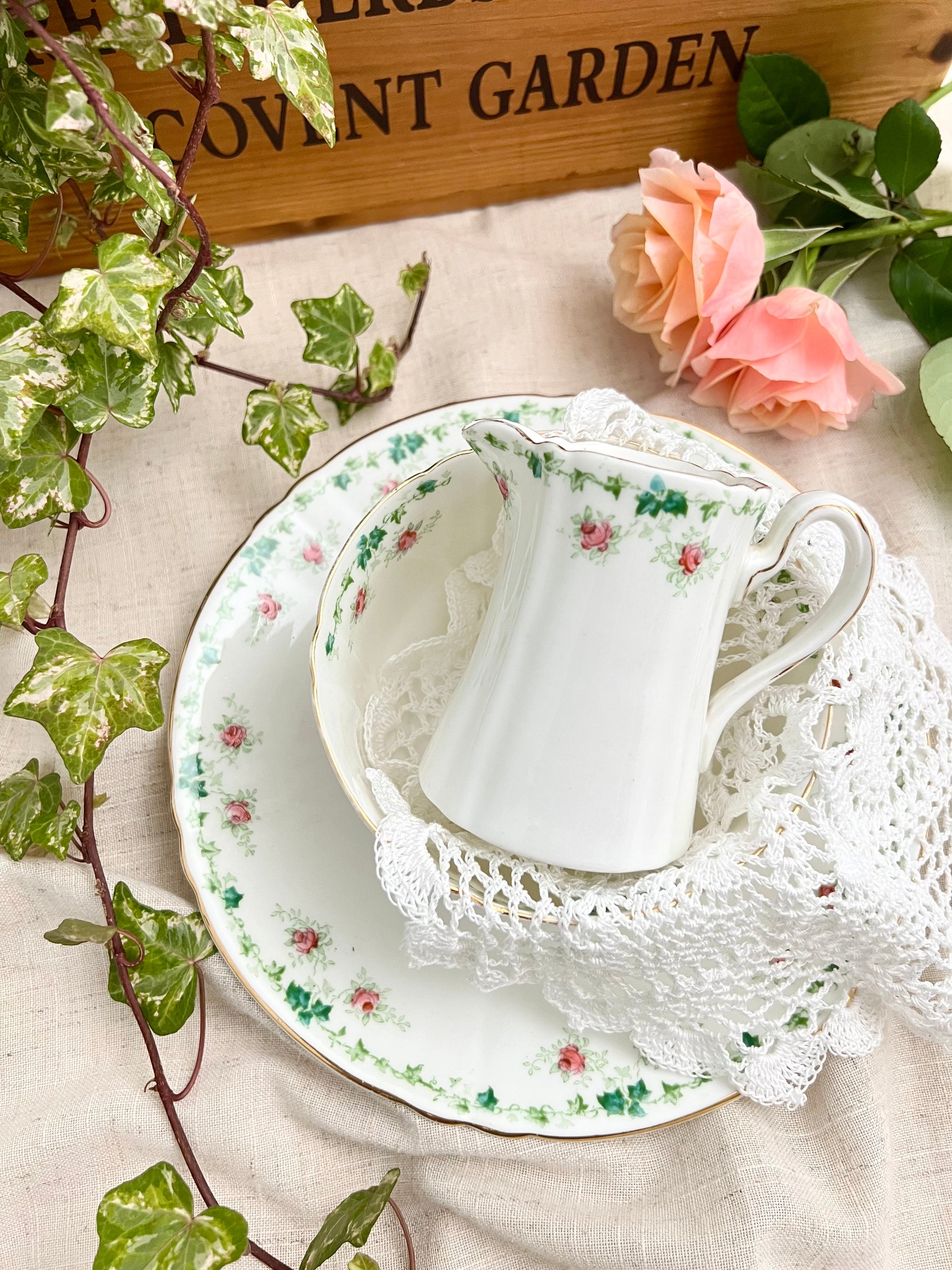 薔薇モチーフの食器や雑貨 – caronrose