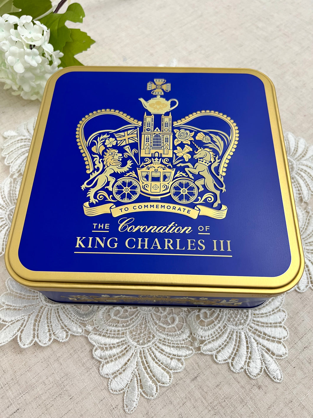 チャールズ3世の戴冠式　限定デザイン　マグネット　お土産品