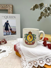 画像をギャラリービューアに読み込む, エリザベス女王　1953年コロネーション(戴冠式)記念マグカップ
